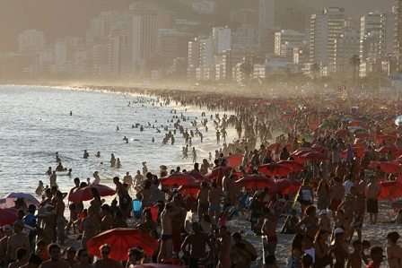 Voller STrand in Rio de Janeiro